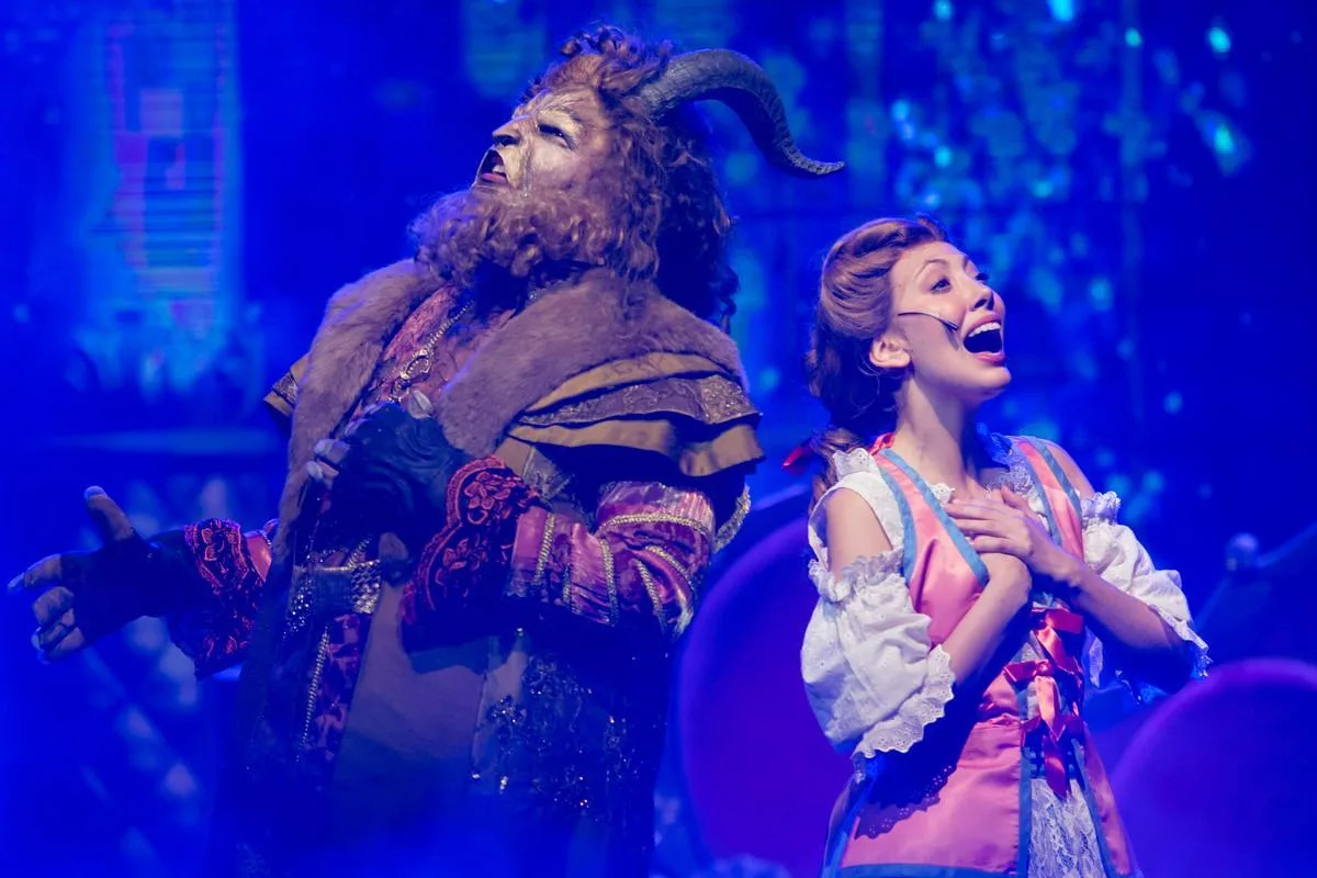 A Bela e a Fera - O Musical: A adaptação estreia no palco do Teatro Liberdade para curta temporada em homenagem ao Dia das Crianças